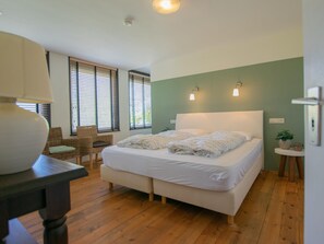 5 bedrooms, Internet