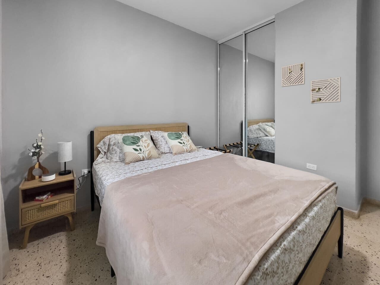 3 Schlafzimmer, Schreibtisch, Reisekinderbett, kostenloses WLAN