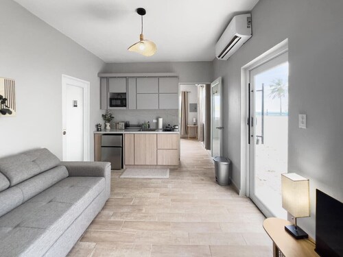 Casa La Cueva Apt 2 | Boho Oceantfront House