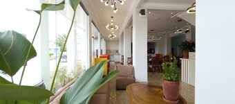 安赫勒斯市 B 飯店