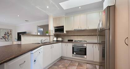 Woodward Villa - 2 Bed 2 Bath, CBD