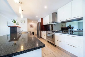 Fridge, microwave, oven, stovetop