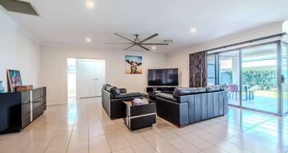Lakeside Haven - Homely Charm, Close to Dubbo Zoo