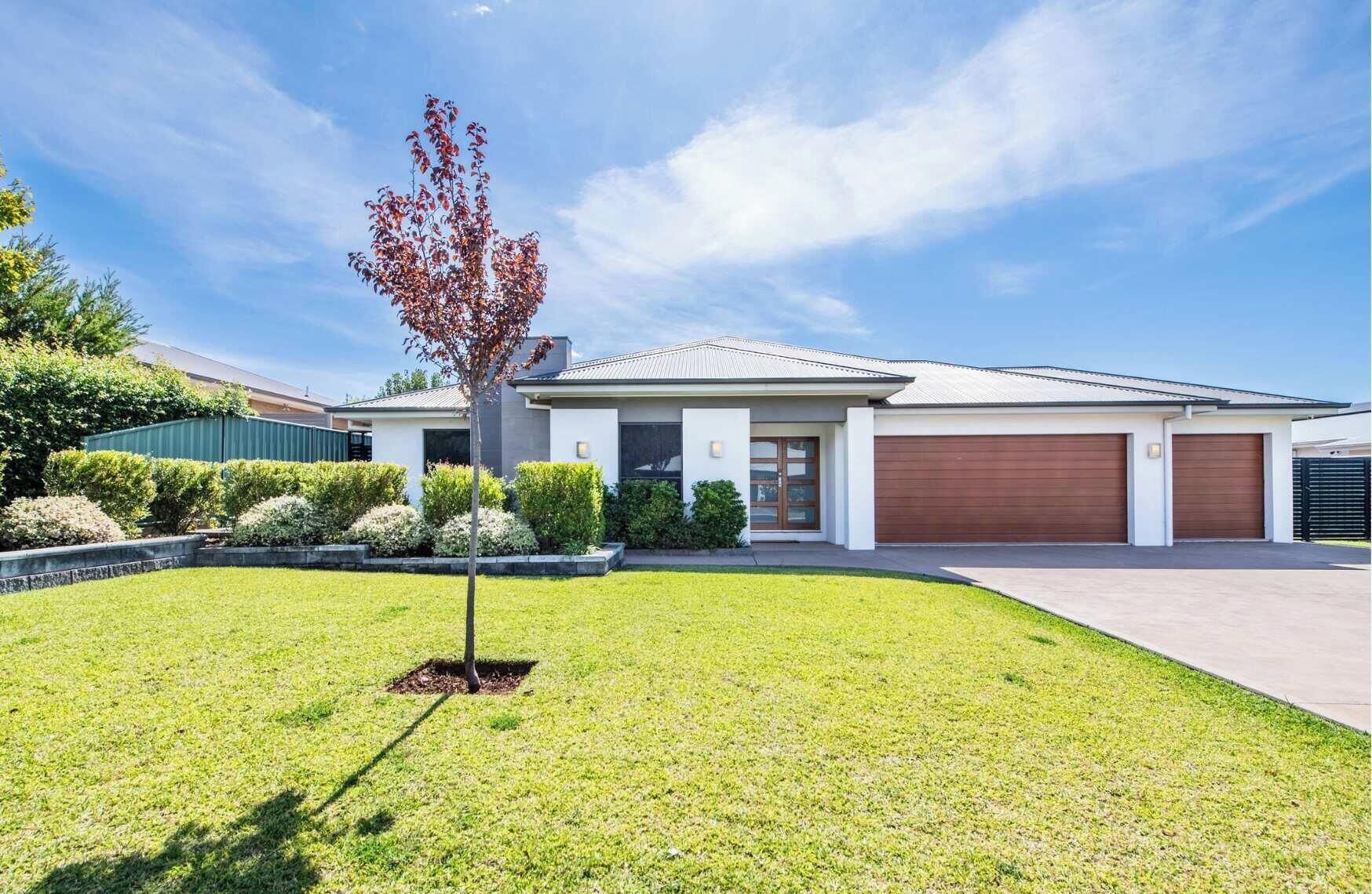 Lakeside Haven | Homely Charm, Close to Dubbo Zoo