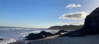 Peaceful Garden Studio near Gorey Sleeps 4 Parking