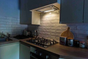 Fridge, microwave, oven, stovetop