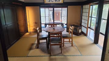 レストラン