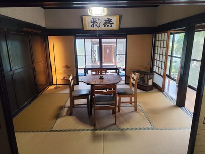 Charming Dining & Breakfast in Toei with AC, WiFi