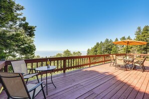Outdoor dining - Stunning Views, Game Room: Big Bear Area Mtn Cabin (Running Springs)