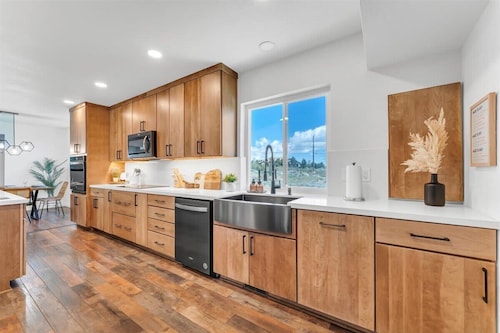 NEW Mountain View Retreat w/ Swim Spa & Mini Golf