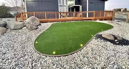 NEW Mountain View Retreat w/ Swim Spa & Mini Golf