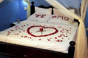 1 sovrum, skrivbord, strykjärn/strykbräda och gratis wi-fi