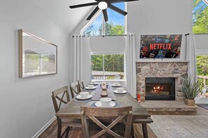 Dining - Longfellow Lodge | Hot Tub, Kayaks & Game Room (Albrightsville)