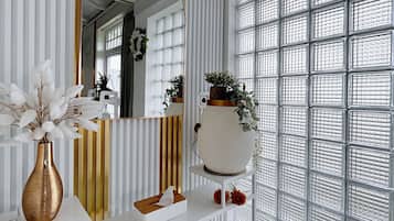 Chambre Double, vue jardin | Coffres-forts dans les chambres, fer et planche Ă repasser