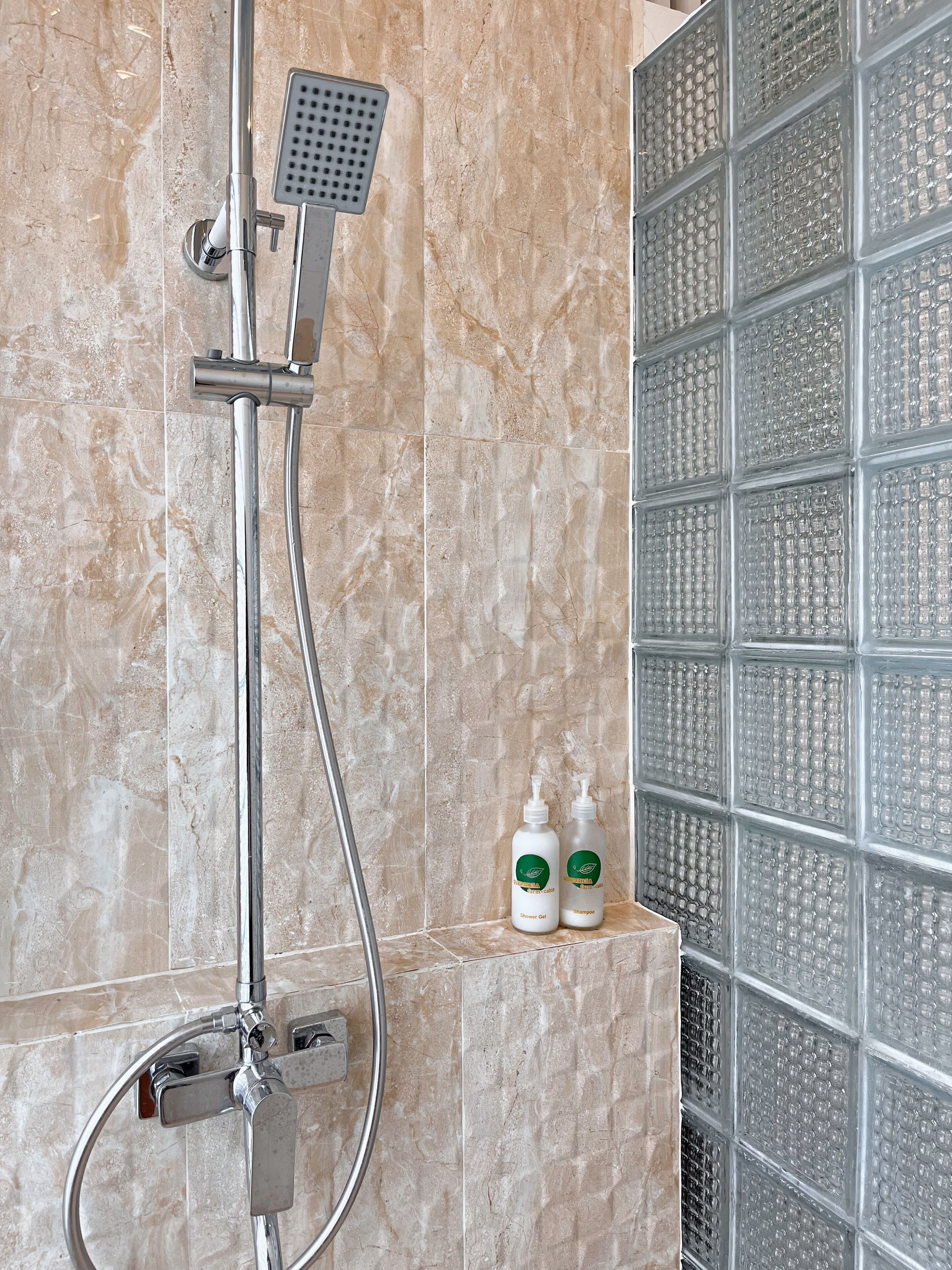 Doppelzimmer, Gartenblick | Badezimmer | Bademäntel, Hausschuhe