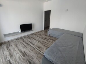 1 bedroom, iron/ironing board, WiFi