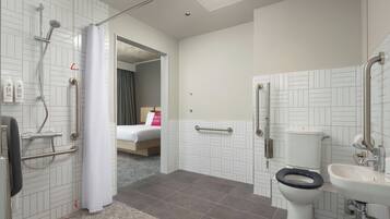 Shower, rainfall showerhead, free toiletries, hair dryer