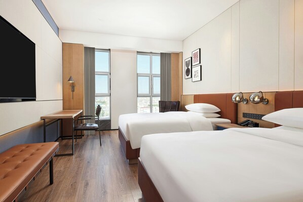 Room, 2 Double Beds, City View