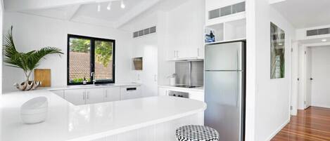 Fridge, microwave, oven, stovetop