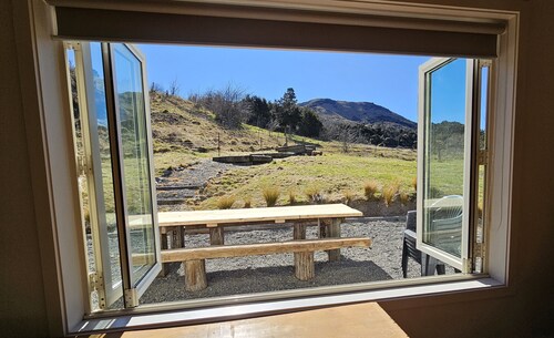 Mountain farmhouse with adventures at your door on historic Island Hills Station