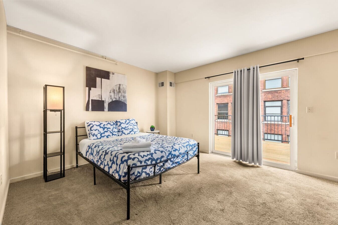 1 bedroom, desk, iron/ironing board, WiFi