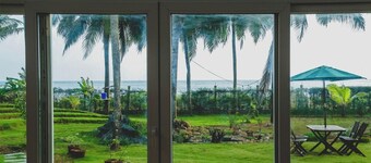 Cheshire Village - Beach Resort