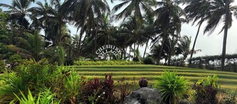 Cheshire Village - Beach Resort