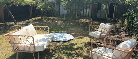 المنطقة المحيطة بالمنشأة