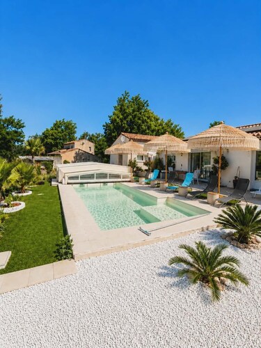 Grande Villa 4 chambres, Piscine couverte, Terrain pétanque, volley...