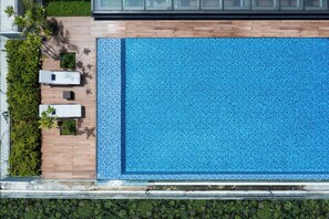 Kolam renang terbuka 