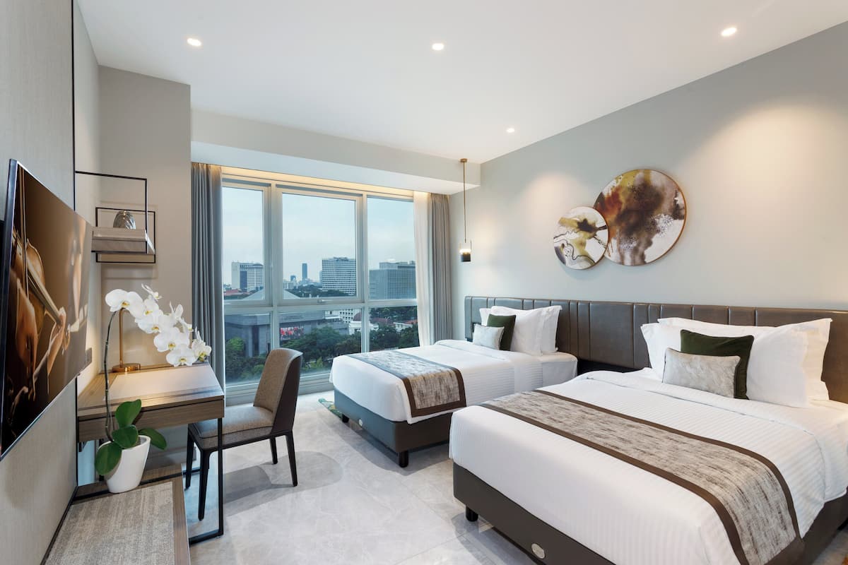 Minibar, in-room safe, free WiFi, bed sheets
