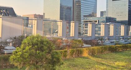 27 l Myeongdong 5min l Airport bus l Cozy Room