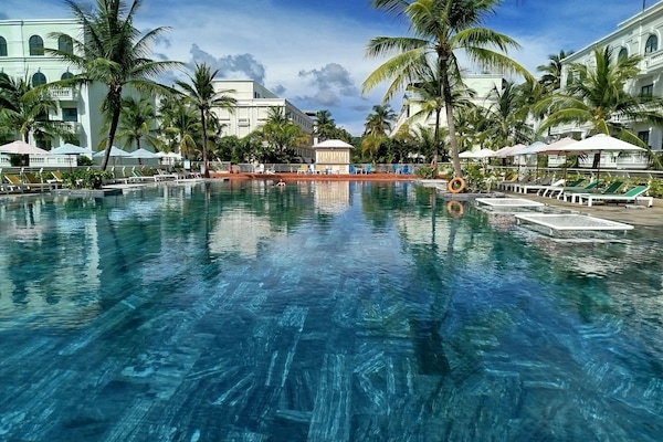 3 piscinas al aire libre