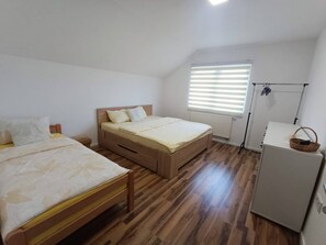 House, 4 Bedrooms, Balcony, Mountain View | 4 bedrooms - Urban Home in Sarajevo (Sarajevo)