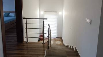 House, 4 Bedrooms, Balcony, Mountain View | 4 bedrooms