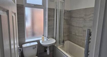 Stunning 4 bedroom House in Crewe Town Centre