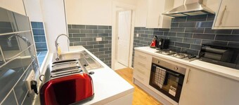 Stunning 4 bedroom House in Crewe Town Centre