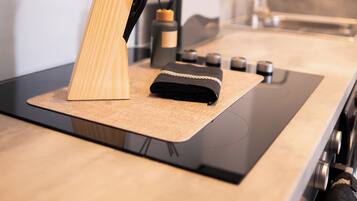 Fridge, microwave, oven