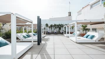 Sun deck