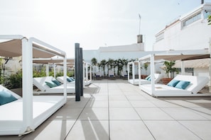 Sun deck