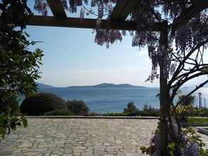 Property grounds - Blue Horizon Retreat (Nea Styra)