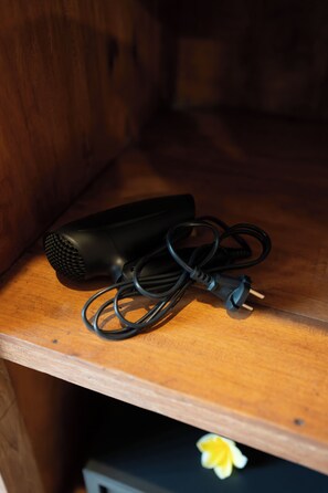 Caja de seguridad en la habitación y cortinas blackout 