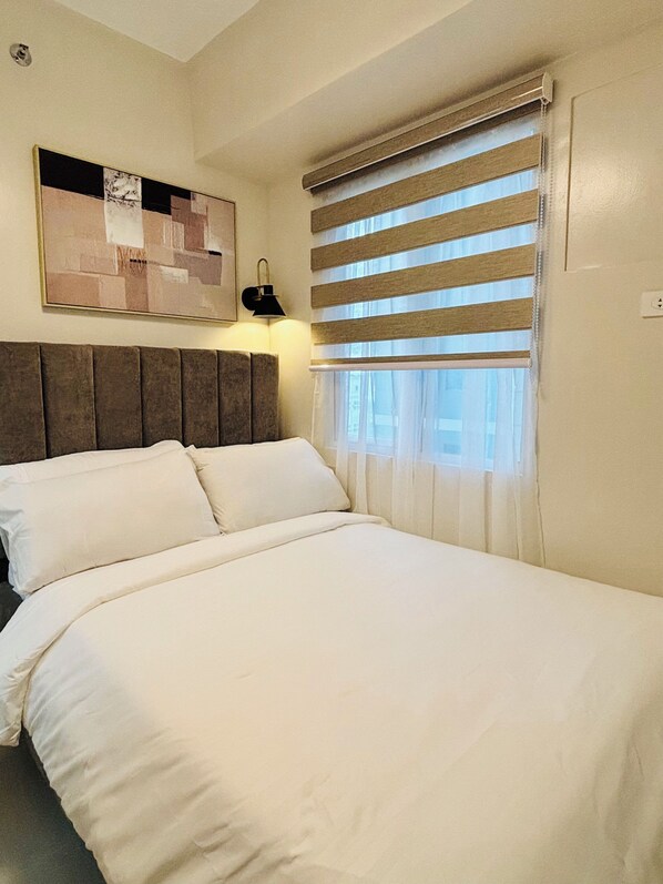 1 bedroom, iron/ironing board, internet, bed sheets