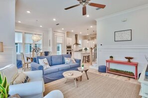 TV - 🦩Book Me Baby! Beach Please in Prominence~ Golf Cart Included🦩 (Inlet Beach)