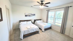 3 bedrooms, iron/ironing board, travel crib, free WiFi