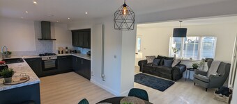 Modern Gilliver house Rural retreat sleeps 7