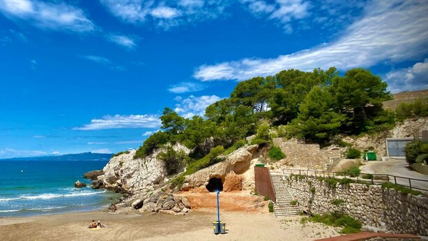 Unclassified image, 1 of 32, button - 602 Cala Forn Salou Side sea views w Direct access to the beach (Salou)