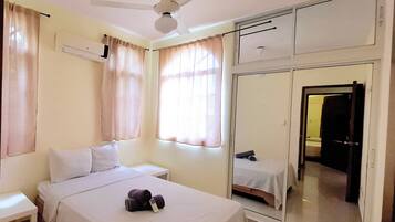 2 dormitoris, Internet i roba de llit