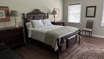 1 slaapkamer, een strijkplank/strijkijzer, gratis wifi, beddengoed