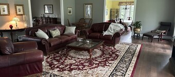 The Inn at Peacfield Farms